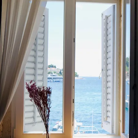 Hvar Riva 公寓