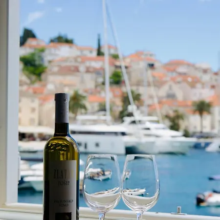 Hvar Riva Apartment *