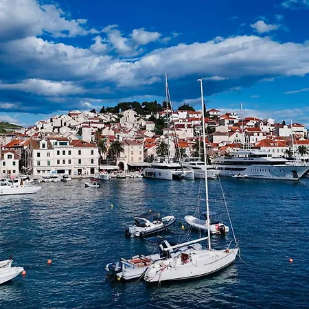 Apartment Hvar Riva *