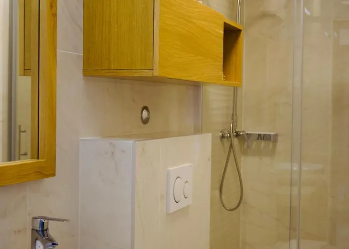 Hvar Riva * هفار