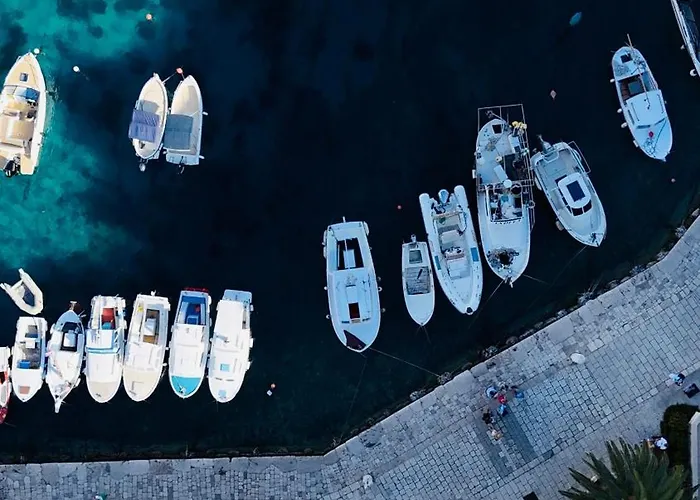 Hvar Riva 公寓 赫瓦尔