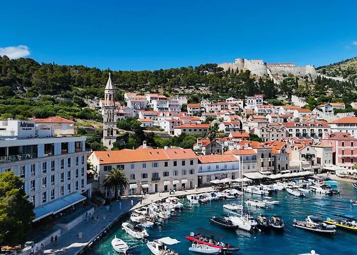 Hvar Riva *