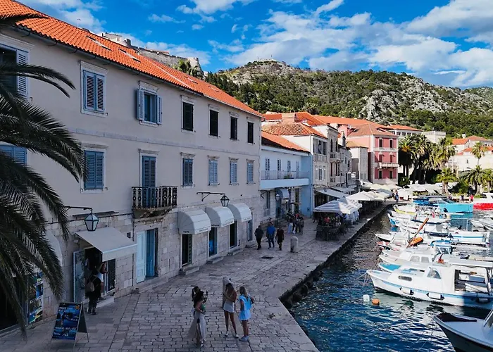 Hvar Riva Apartamento *